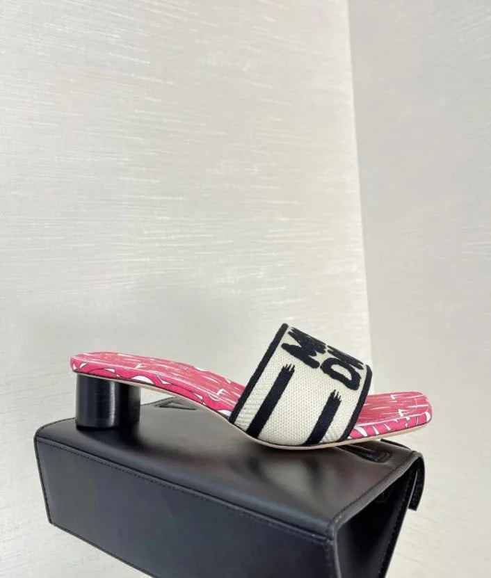 DIOR ELEGENT FLOPS