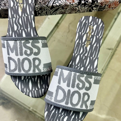 DIOR ELEGENT FLOPS