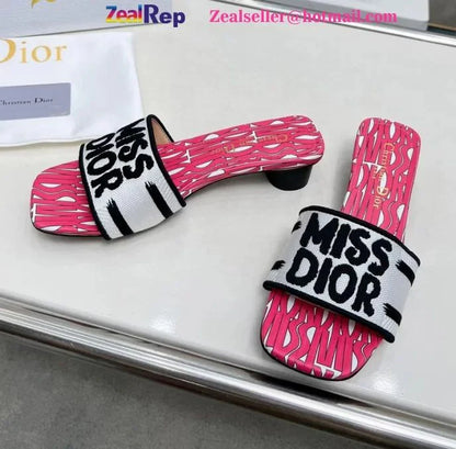 DIOR ELEGENT FLOPS