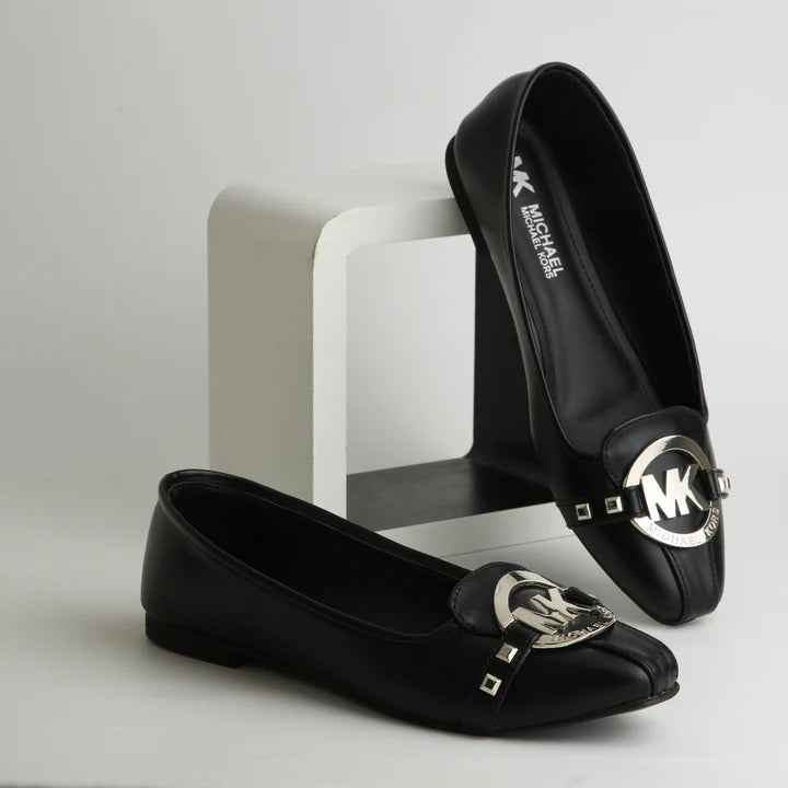 MOCHAEL KORS STROKE PUMPS